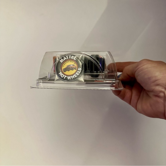 Hot Wheels RLC Mustang - Picture 3 of 4